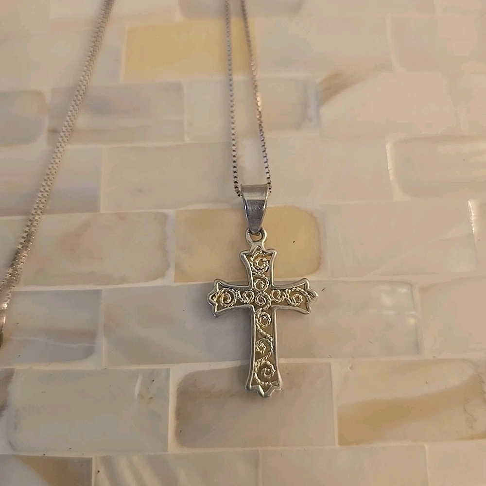 Womens Delicate Minimalist Silver Cross Pendant Necklace